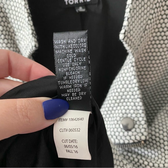 Torrid Cropped Moto Style Jacket - Picture 6 of 8